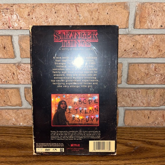 NIB Stranger Things Blue Ray & DVD Season 1 with Poster - Picture 3 of 3